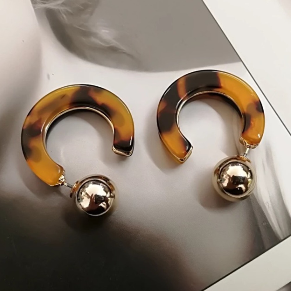 “PRICE DROP” Big Circle Animal Print Earring